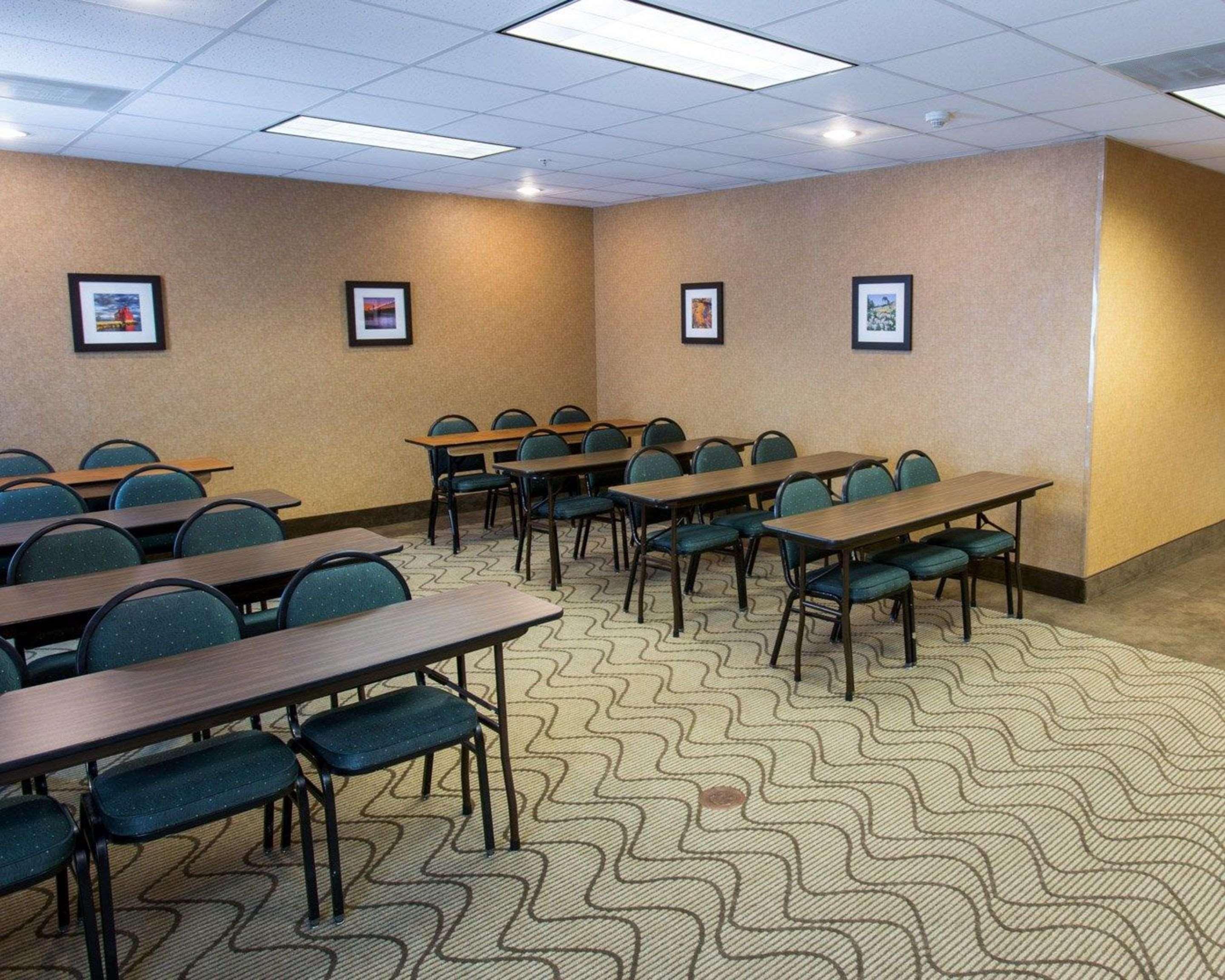 Comfort Suites Grand Rapids South Kentwood Exterior photo